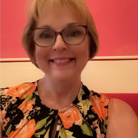 Meet your Posher, Carolyn - Picture 9 of 11